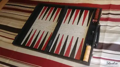 Backgammon en Vinyle Noir et Tissu, View more