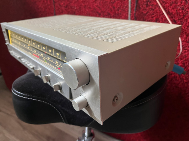 Vintage Stereo Receiver Realistic  in Stereo Systems & Home Theatre in Mississauga / Peel Region - Image 4