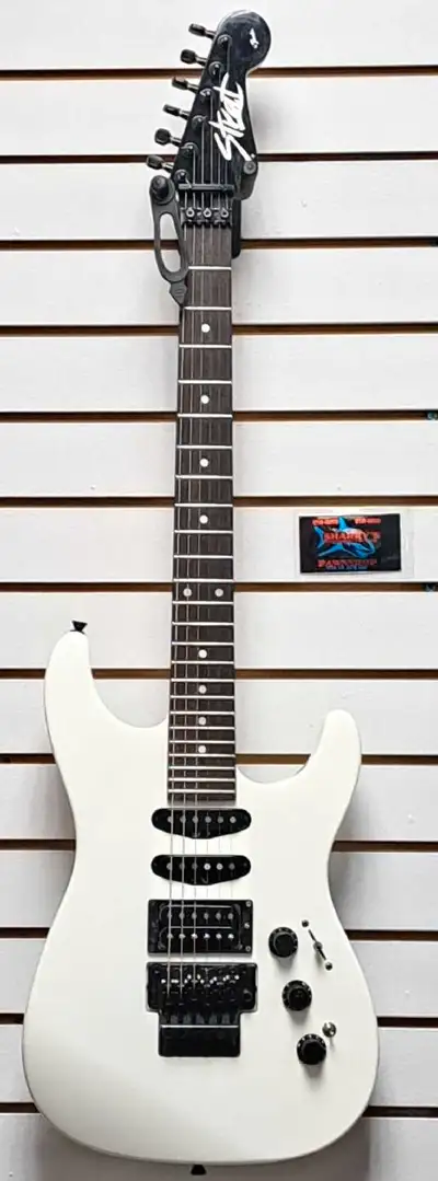 FENDER STRAT LE HM (28243742), View more