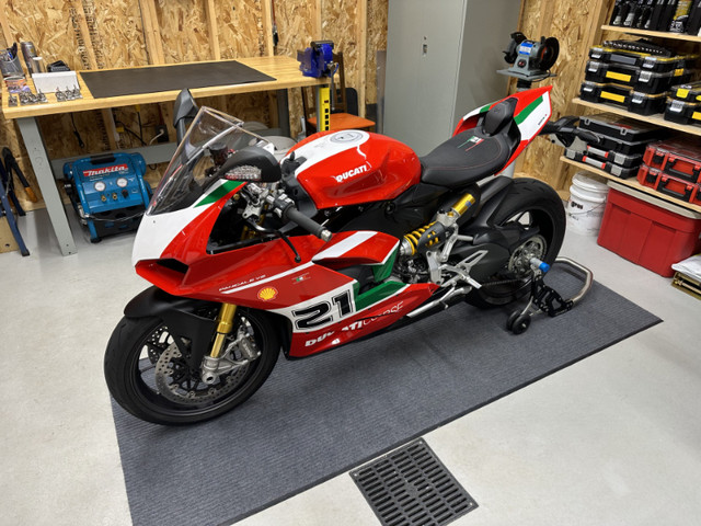 Ducati Panigale V2 Bayliss 2022 dans Motos sport  à Ville de Montréal - Image 4