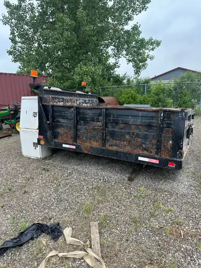 9 ft scissor dump box 12 volt power pack included just hook and go . Front tool box goes with it tex...