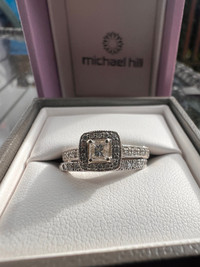 White Gold Engagement Ring Set
