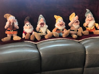 5 Disney Store Exclusive Snow White & the Seven Dwarfs Plush Toy