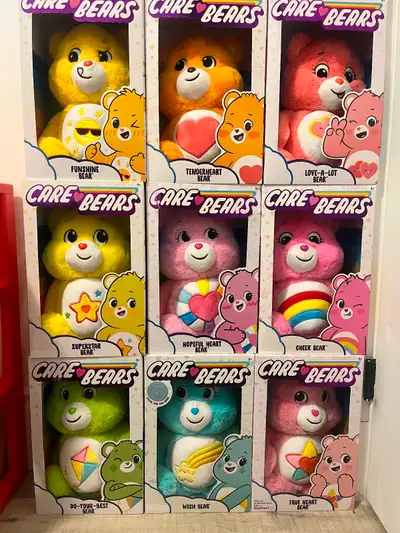 Adult collector display plush only. Smoke free home. Looking to sell together. 21 bears in total.