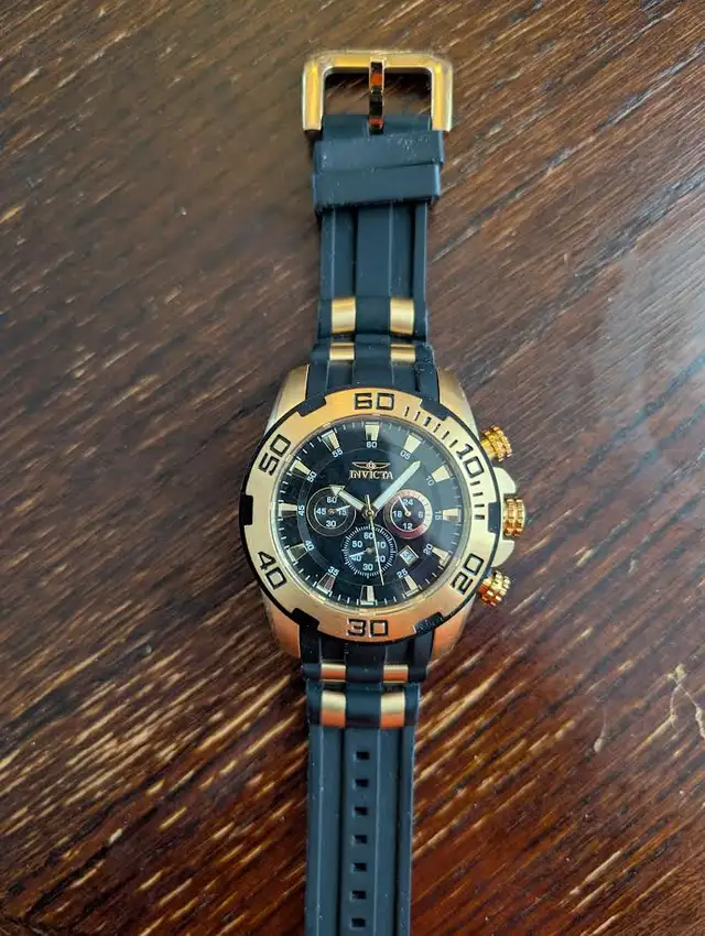 MENS INVICTA VERY LARGE WATCH (43MM+) - $655