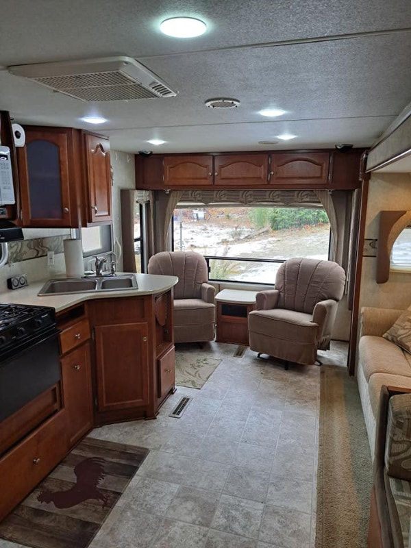 2009 Fleetwood Prowler travel trailer Travel Trailers & Campers