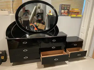 Bedroom Set $650, View more