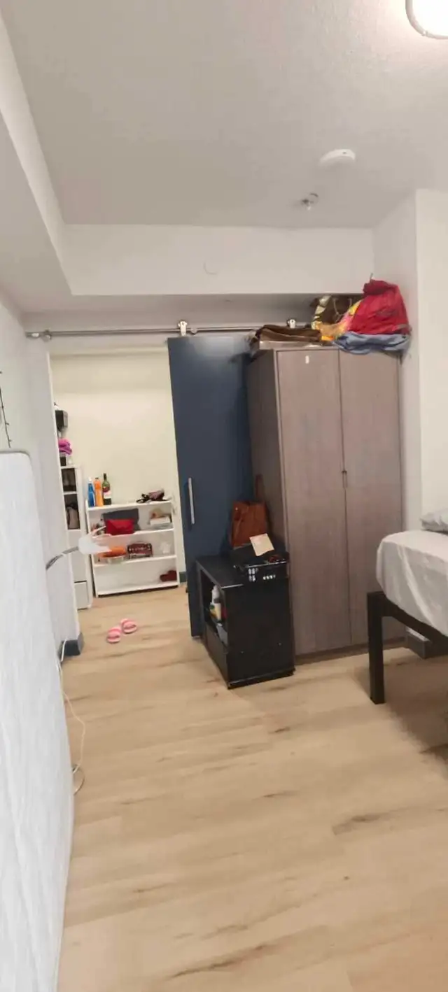 One private room available in Long Term Rentals in Kitchener / Waterloo - Image 5