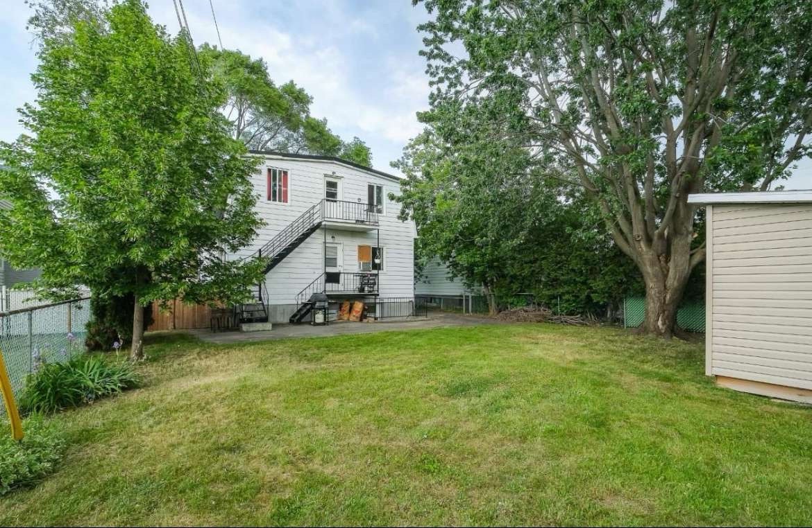 4½ for Rent – Saint‑Hubert, QC (Available Sept 15) — photo 1