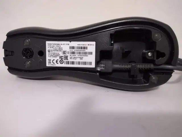 Symbol LI4278-SR20007WR 1D 2.4Ghz Wireless Bluetooth Barcode Sca in Printers, Scanners & Fax in Kitchener / Waterloo - Image 3