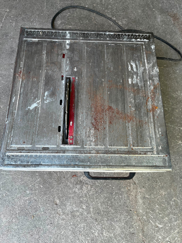 Electric Ceramic Tile Saw with Blade For Sale in Power Tools in Peterborough - Image 3