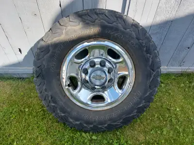 BF GOODRICH KO2 ALL TERRAIN LT235/75R16 2002 3/4TON CHEV Chrome Rims
