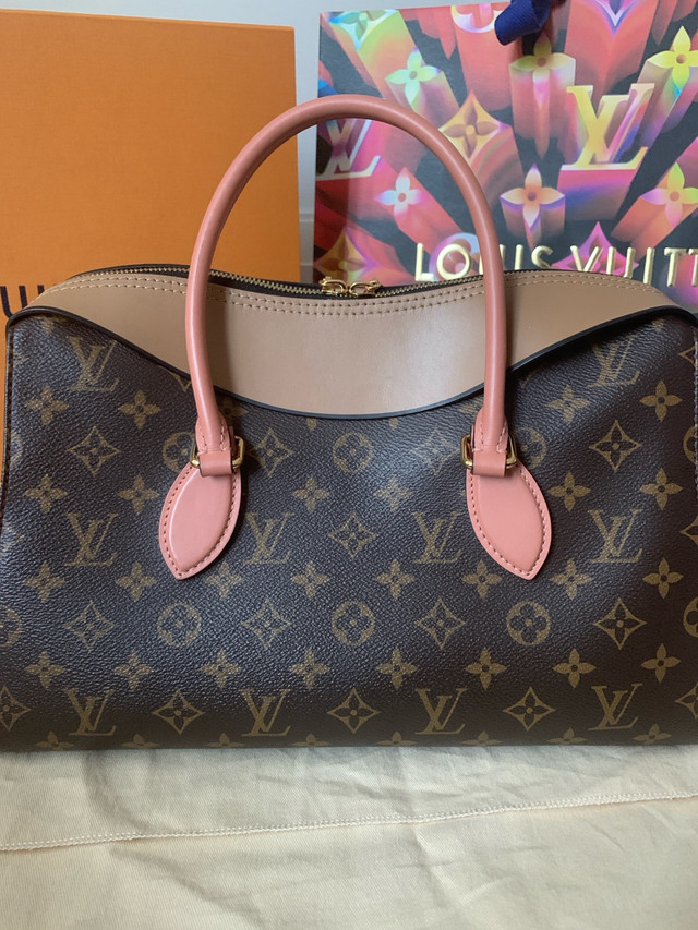 Louis Vuitton Tuileiries Bag in mint condition in Women's - Bags & Wallets in City of Toronto - Image 2