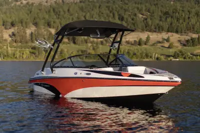 2017 Campion Allante water sports edition Original ownerGood shape with low hours 215 Lots of featur...
