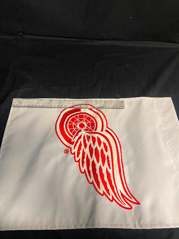 Detroit Red Wings Banner in Arts & Collectibles in Moncton - Image 3