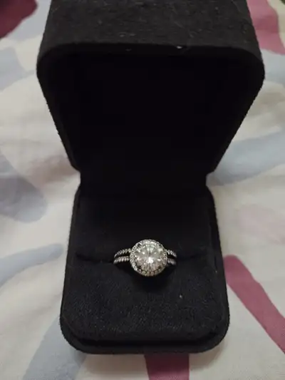 2 ings (main ring + band) size 5.5 or 6 - NOT sterling silver - $10 for both firm. pick up at Bloor/...