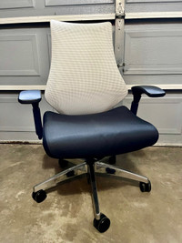 Global Spree ergonomic office chair