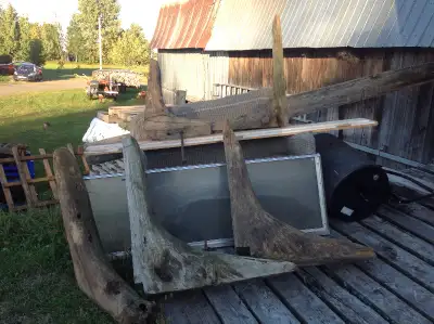 Équerres en bois, View more