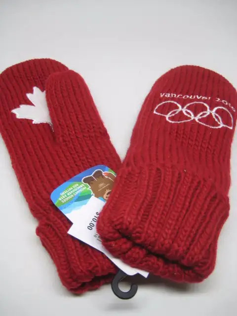 2010 VANCOUVER WINTER OLYMPICS TEAM CANADA RED MITTENS - TODDLER62864744141185121