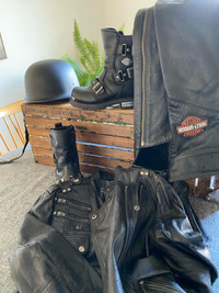 Ladies Harley-Davidson jacket/boots/Chaps/Helmet