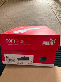 Boys size 7 puma runners