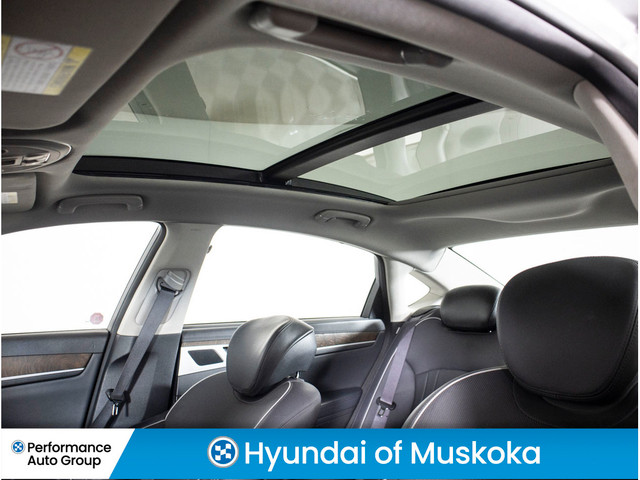 2015 Hyundai Genesis Sedan Tech in Cars & Trucks in Calgary - Image 3