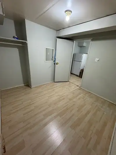 Private Studio basement for rent