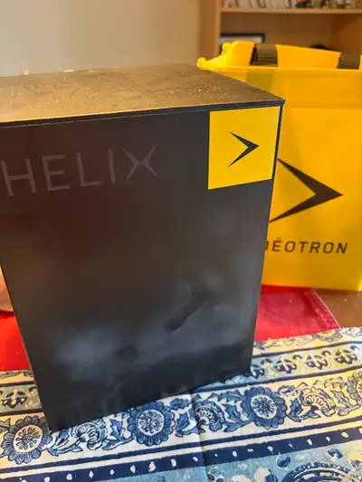 Used 1 year Changed to Bell Box included with all accessories