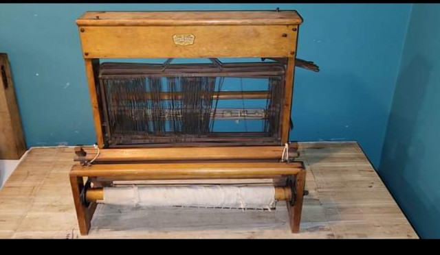1930-40s table top loom in Arts & Collectibles in Cape Breton - Image 4