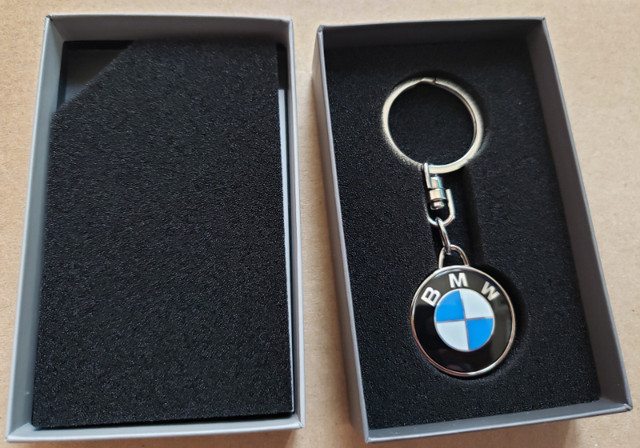 BMW Keyring Genuine 80272454773 in Other in St. Catharines - Image 2
