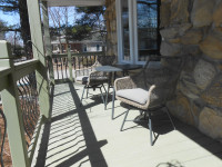 Table et chaises (2) style bistro patio