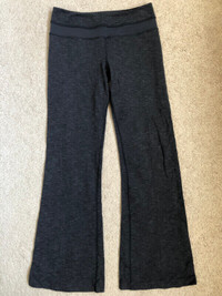 lululemon groove pants in Buy & Sell in Ontario - Kijiji Canada