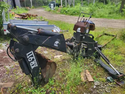 Heavy duty back hoe attachment made for skid steer. Can also hook to 45 hp or bigger tractor bucket...