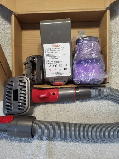 dyson pet  room+v11 batterie+filter$50, View more