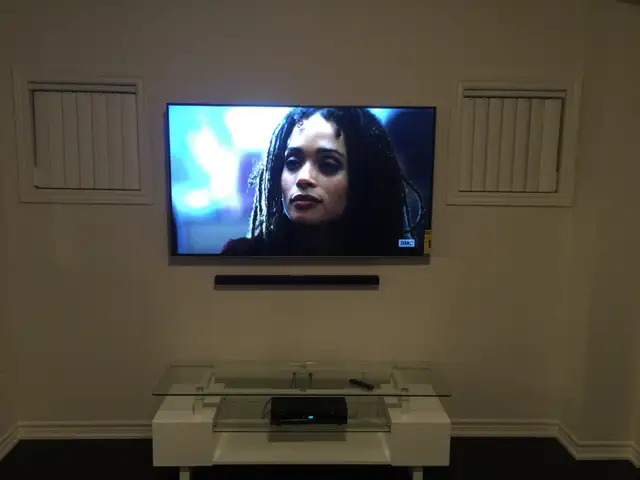 NO DAMAGE-FAST AND PROFESSIONAL SERVICE LCD-LED- T V Wall Mount