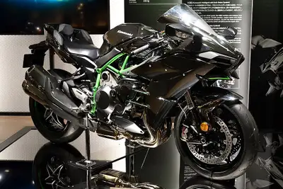 Looking for a 2025 Kawasaki Ninja H2 in spark black. (Not the carbon edition)