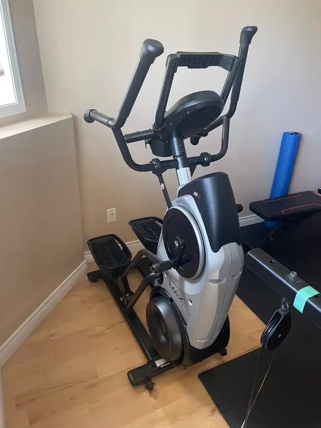 Bowflex M6 Elliptical Max Trainer in Exercise Equipment in Strathcona County - Image 3