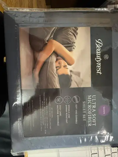 Queen Size Bedsheet Set – 4 Pieces, View more