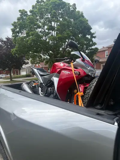 2012 CBR250R ABS -5600kms Bought this bike the beginning of summer with the hope of being able to co...