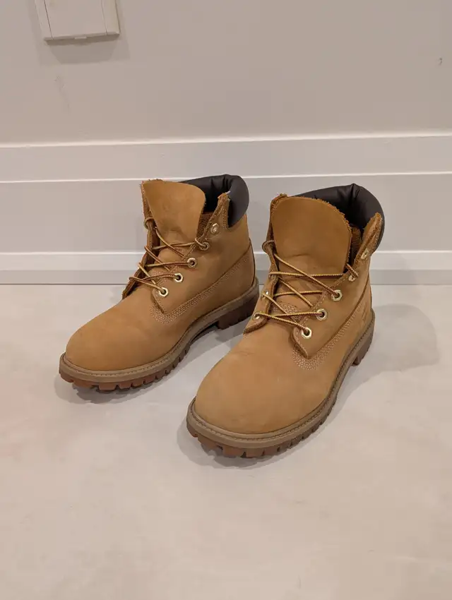 Timberland - Kids' (Junior) Premium 6 Inch Waterproof Boots (129 in Kids & Youth in Markham / York Region - Image 2