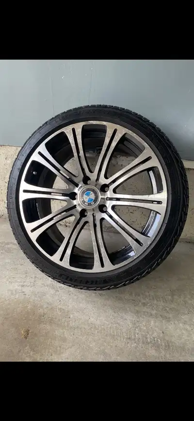 A set of 4 Michelin Alpin 5 winter tires (P235/40/18) Mounted on BMW M Rims. Tires were bought new 2...