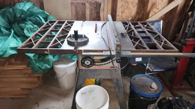 10" table saw. Still runs great.