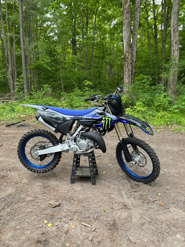 2025 YZ 125 Special edition 12.3 hours in Dirt Bikes & Motocross in Barrie - Image 4