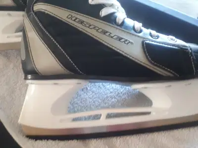 HESPELER - Men's S-9 Skates - Brand new condition, barely worn, View more
