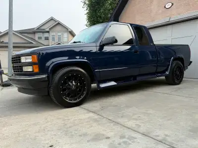One owner 1993 Chevrolet Silverado 2WD 1500 Fleetside Extended Cab 5.7L V8 with automatic transmissi...