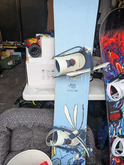 Muse 154 snowboard and bindings, View more