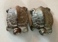 2 Tiny Rustic Primitive Cast Iron Turtle Figurines Paperweights