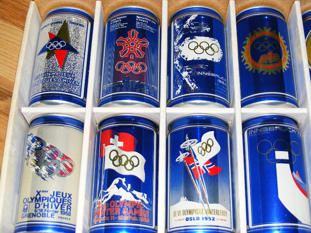Vintage Labatt's Blue Winter Olympic Beer Can Set  - 1988 dans Art et objets de collection  à Saint-Jean - Image 3