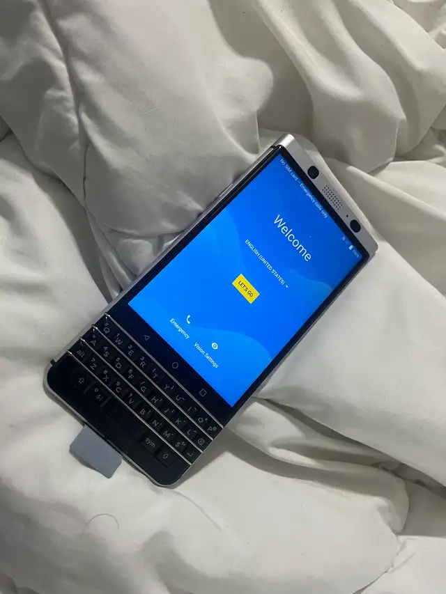 BlackBerry KeyOne Unlocked Cellphone in Black (NEW) 