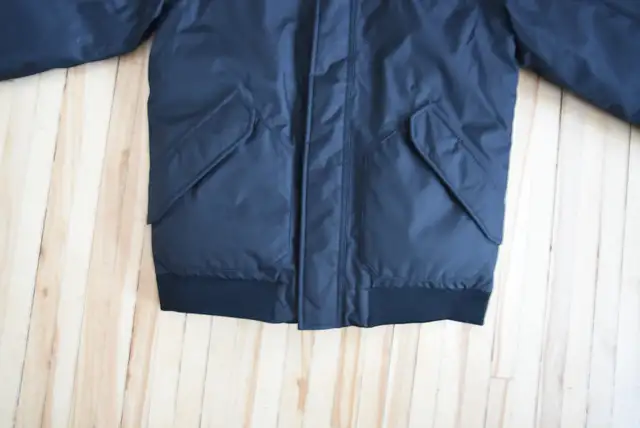 The North Face McMurdo Bomber Down Jacket Youth Boys XL (18/20) in Kids & Youth in Edmonton - Image 6